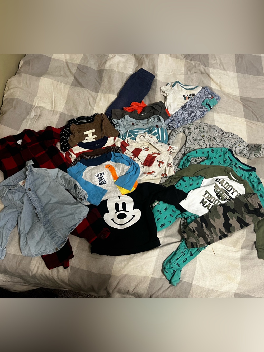 18 piece bundle of 6-9 month boy clothes
